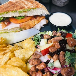 1/2 Sandwich / Salad / Soup